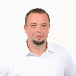 Andrej Uhlárik